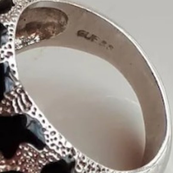 Guess Heart Shaped CZ and Silver Metal w/Black Enamel Animal Print Ring (6) - Picture 5 of 5